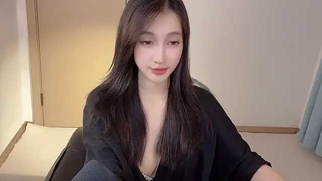 Seraphina-se online show from October 12, 2025, 4:17 pm