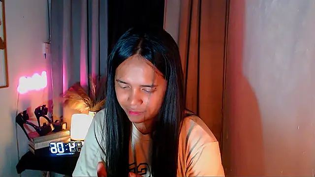 Snapshot of Lorainnelustts chatting on February 4, 2026, 6:41 am Lorainnelustts online show from February 4, 2026, 6:41 am