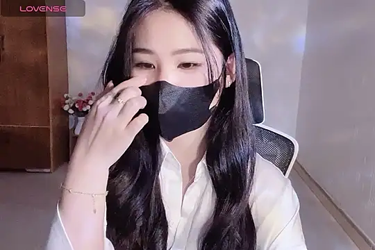    Daisy    online show from December 17, 2025, 2:23 pm