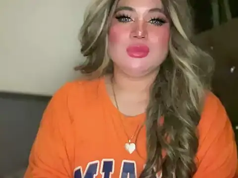 Naughtyrosecum online show from November 5, 2025, 3:23 pm