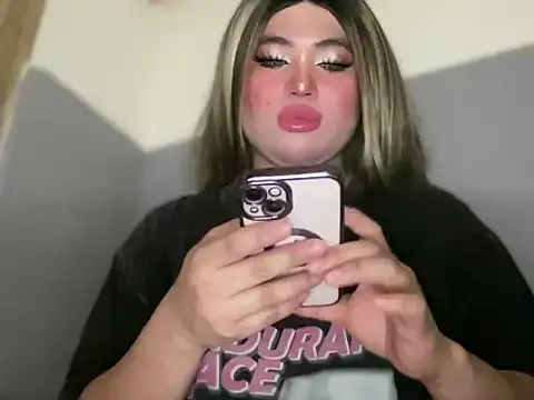 Naughtyrosecum online show from November 22, 2025, 2:49 pm