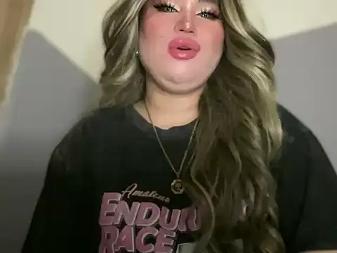 Naughtyrosecum online show from November 24, 2025, 3:12 pm