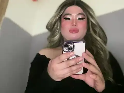 Naughtyrosecum online show from November 29, 2025, 1:36 pm