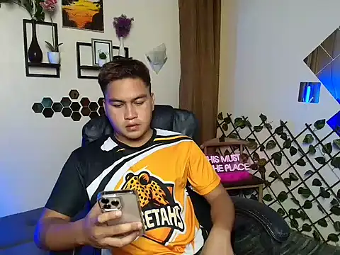 Snapshot of Asian_jayeel chatting on February 9, 2026, 7:12 am Asian jayeel online show from February 9, 2026, 7:12 am