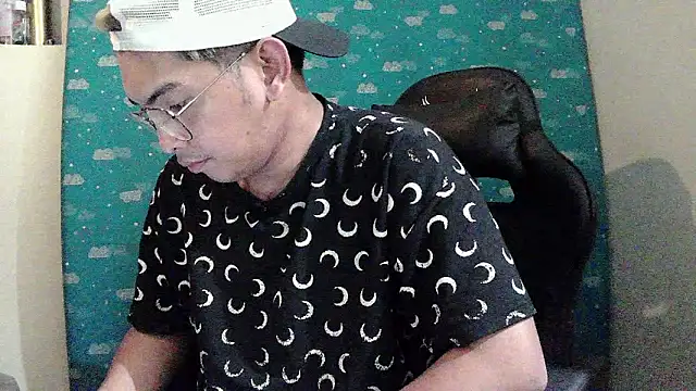 Snapshot of riley_cum chatting on March 26, 2026, 8:03 pm riley cum online show from March 26, 2026, 8:03 pm