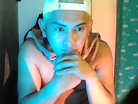 Snapshot of riley_cum chatting on April 6, 2026, 1:25 am riley cum online show from April 6, 2026, 1:25 am