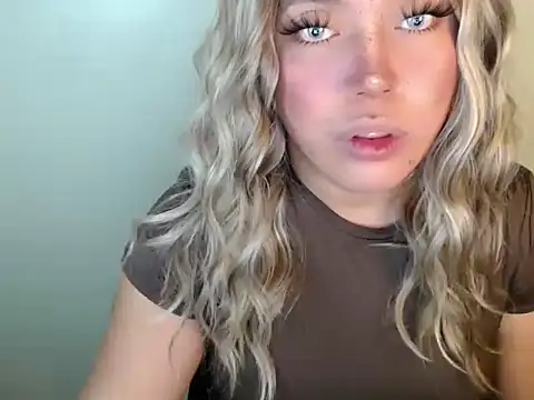 Snapshot of caligirlnikita chatting on September 25, 2025, 5:16 pm caligirlnikita online show from September 25, 2025, 5:16 pm