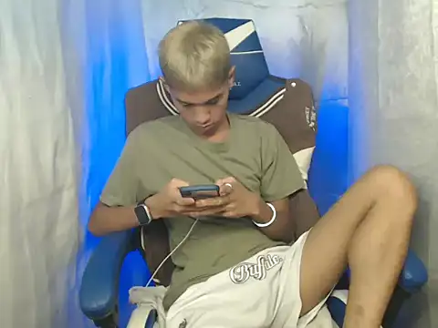 riks tyler online show from October 26, 2025, 4:02 pm