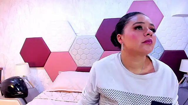 ArielleWilde online show from November 28, 2025, 4:04 am