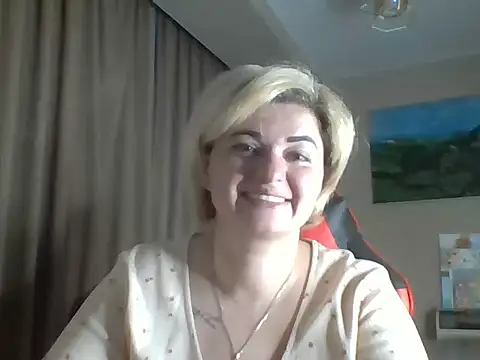 Snapshot of Wymini chatting on September 10, 2025, 8:31 pm Wymini online show from September 10, 2025, 8:31 pm