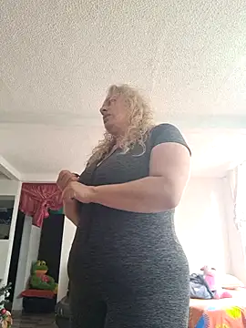 Snapshot of sofiacurvy_45 chatting on December 5, 2025, 6:37 pm sofiacurvy 45 online show from December 5, 2025, 6:37 pm