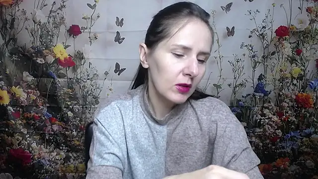 Snapshot of KarinaSwann chatting on September 30, 2025, 6:07 am KarinaSwann online show from September 30, 2025, 6:07 am