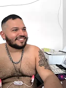 DannyBearrr online show from October 5, 2025, 7:12 pm