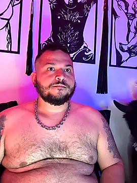 DannyBearrr online show from October 8, 2025, 3:04 am