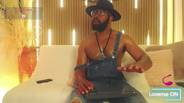 Snapshot of King_Malik chatting on October 15, 2025, 1:22 pm King Malik online show from October 15, 2025, 1:22 pm