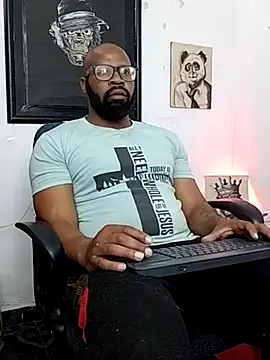 Snapshot of King_Malik chatting on November 26, 2025, 11:17 pm King Malik online show from November 26, 2025, 11:17 pm