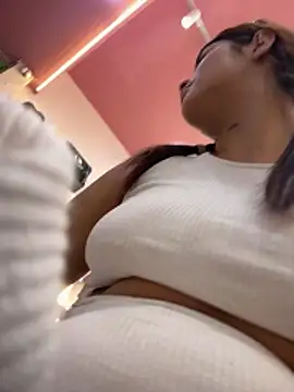 Kaily Sweet16 online show from December 18, 2025, 4:13 pm