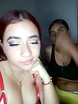 Snapshot of Chloe_Sky_love chatting on October 15, 2025, 5:18 am Chloe Sky love online show from October 15, 2025, 5:18 am