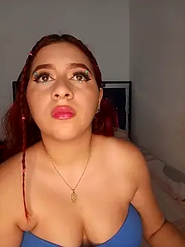 Snapshot of Chloe_Sky_love chatting on November 18, 2025, 2:39 am Chloe Sky love online show from November 18, 2025, 2:39 am