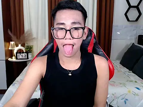 Snapshot of drinkmycumx chatting on February 12, 2026, 12:55 pm drinkmycumx online show from February 12, 2026, 12:55 pm