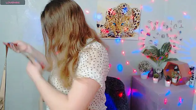 AmandaDimond  online show from March 12, 2026, 12:55 pm