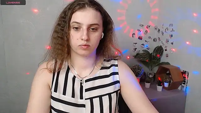 AmandaDimond  online show from March 26, 2026, 12:55 pm