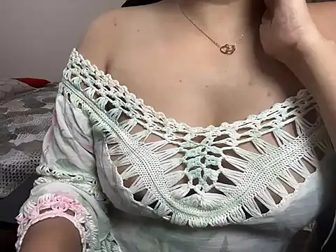 Snapshot of Anushka_01 chatting on September 20, 2025, 5:58 pm Anushka 01 online show from September 20, 2025, 5:58 pm