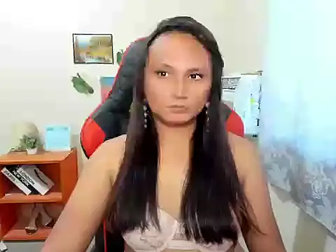 Snapshot of hella_queen chatting on March 28, 2026, 10:53 pm hella queen online show from March 28, 2026, 10:53 pm
