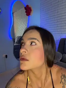 Im Fernanda online show from November 10, 2025, 12:04 pm