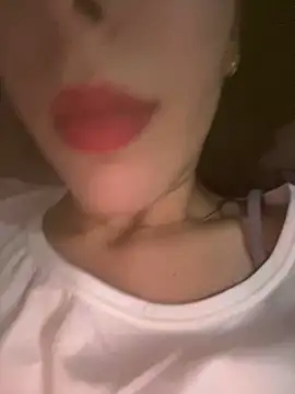 Mimisixo online show from October 28, 2025, 4:09 pm