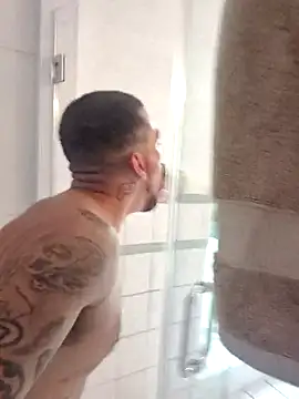 Cnutt310 online show from November 8, 2025, 10:41 pm