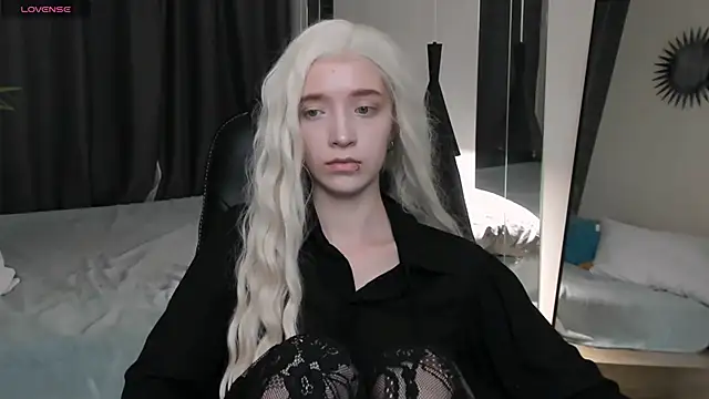 MelissaReis online show from September 14, 2025, 9:03 pm