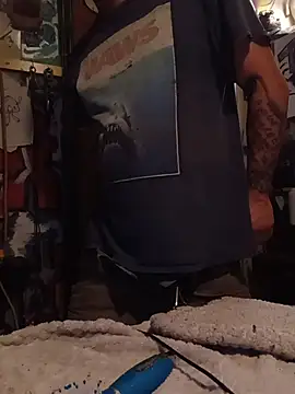 Snapshot of Twoslipperywhenwett chatting on November 12, 2025, 8:52 pm Twoslipperywhenwett online show from November 12, 2025, 8:52 pm