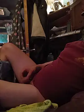 Snapshot of Twoslipperywhenwett chatting on November 18, 2025, 6:45 pm Twoslipperywhenwett online show from November 18, 2025, 6:45 pm