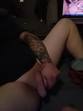 Snapshot of Twoslipperywhenwett chatting on December 14, 2025, 6:56 pm Twoslipperywhenwett online show from December 14, 2025, 6:56 pm