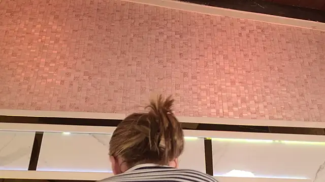 Snapshot of ambar_rosse25 chatting on October 3, 2025, 11:40 am ambar rosse25 online show from October 3, 2025, 11:40 am