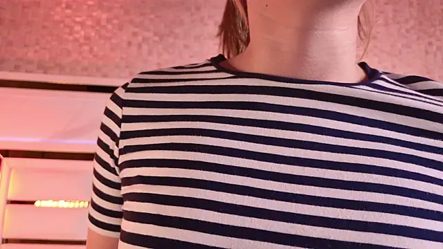 Snapshot of ambar_rosse25 chatting on October 16, 2025, 11:33 am ambar rosse25 online show from October 16, 2025, 11:33 am