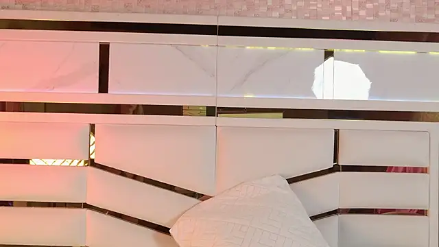 Snapshot of ambar_rosse25 chatting on December 1, 2025, 11:48 am ambar rosse25 online show from December 1, 2025, 11:48 am