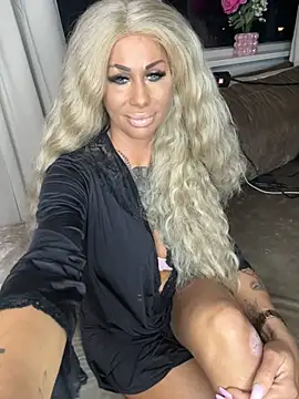 Snapshot of dutchbarbie chatting on October 3, 2025, 7:33 pm dutchbarbie online show from October 3, 2025, 7:33 pm