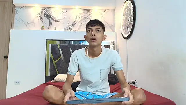 PRETTY SEX1 online show from December 5, 2025, 6:00 am