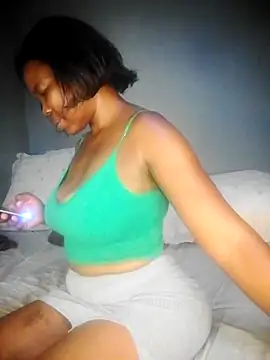 Snapshot of CharlotteXXX chatting on March 19, 2026, 12:53 pm CharlotteXXX online show from March 19, 2026, 12:53 pm