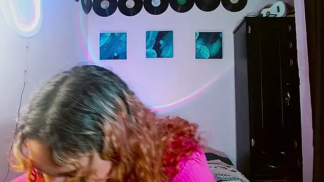 meghan devil  online show from November 27, 2025, 7:21 am