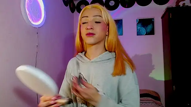 meghan devil  online show from December 4, 2025, 7:39 am