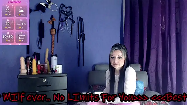 angierot2025 online show from February 13, 2026, 9:33 pm