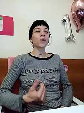 Paula Alameda online show from October 3, 2025, 12:07 am