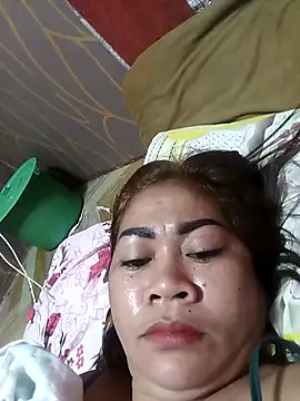 Snapshot of sexybitch_02 chatting on February 12, 2026, 12:44 pm sexybitch 02 online show from February 12, 2026, 12:44 pm