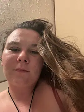 amiralily9 online show from October 25, 2025, 3:36 am