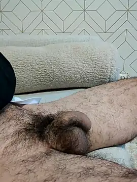 boy8540 online show from December 21, 2025, 8:32 am