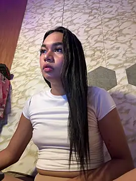 Snapshot of youryummybaby chatting on February 23, 2026, 6:55 am youryummybaby online show from February 23, 2026, 6:55 am