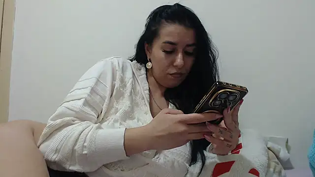 Snapshot of Maryem637048 chatting on March 2, 2026, 3:30 pm Maryem637048 online show from March 2, 2026, 3:30 pm